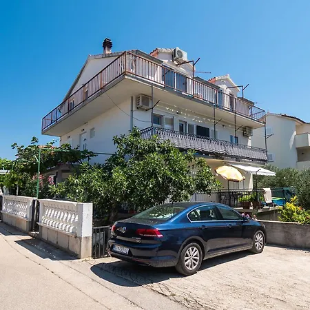 Apartment Anna Vodice